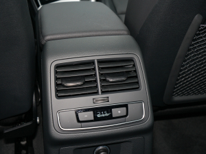 2022Sportback 40 TFSI quattro AӸ п؅^(q)