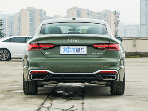 2022款Sportback 40 TFSI 时尚动感型 正后	