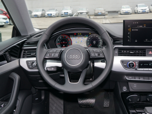 2022款Sportback 40 TFSI 时尚动感型 方向盘