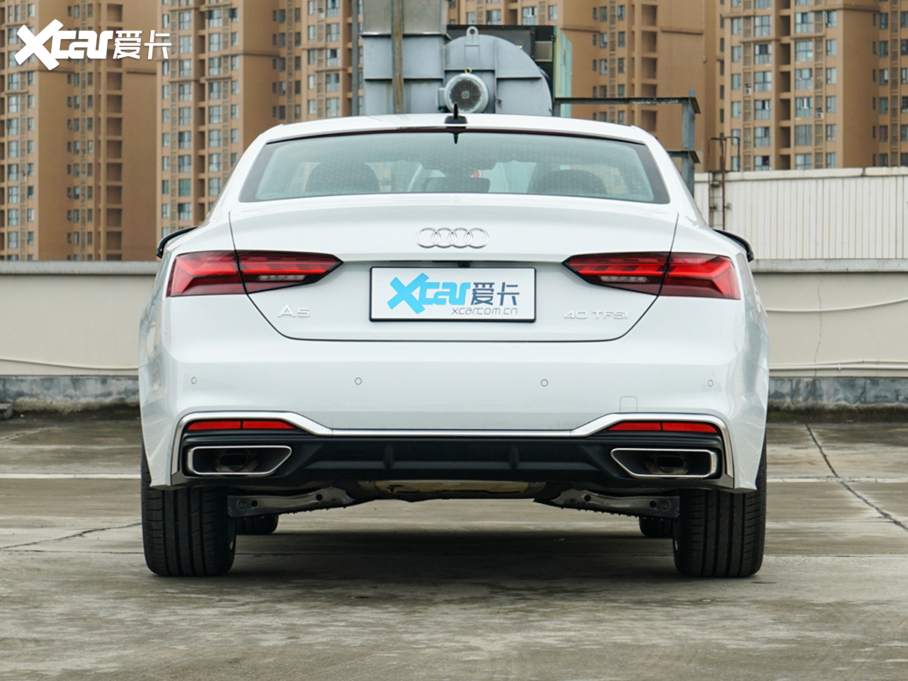 2022WA5 Coupe Coupe 40 TFSI rЄӸ