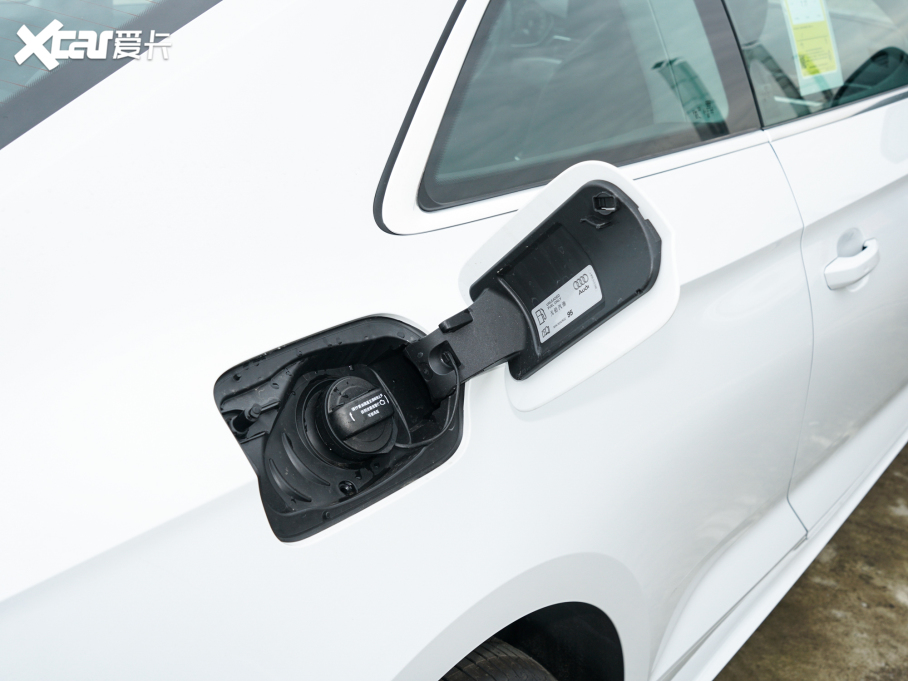 2022WA5 Coupe Coupe 40 TFSI rЄӸ