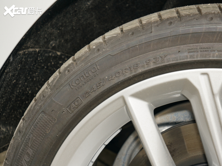 2022WA5 Coupe Coupe 40 TFSI rЄӸ