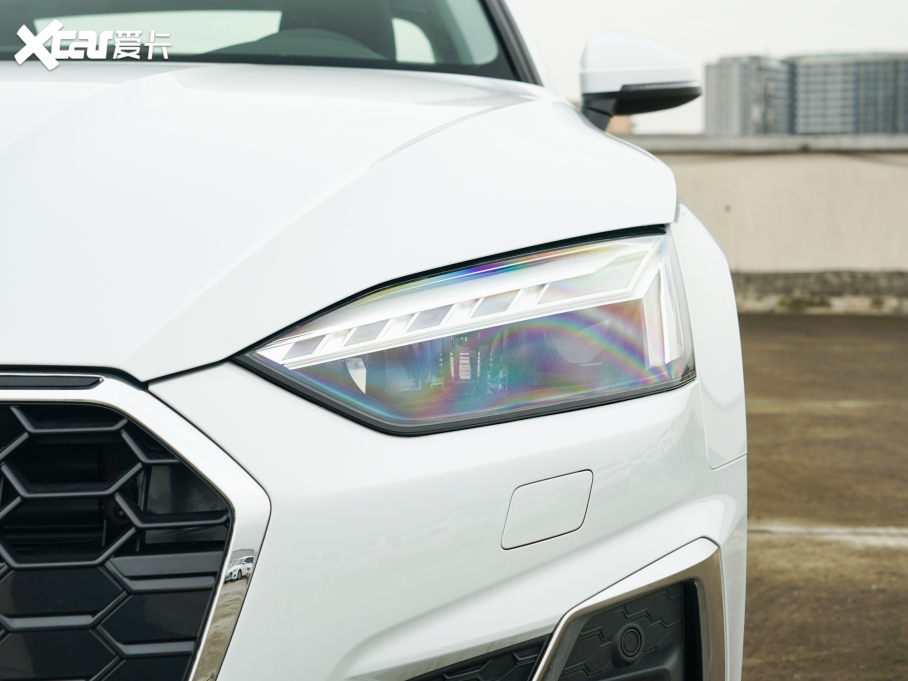 2022WA5 Coupe Coupe 40 TFSI rЄӸ