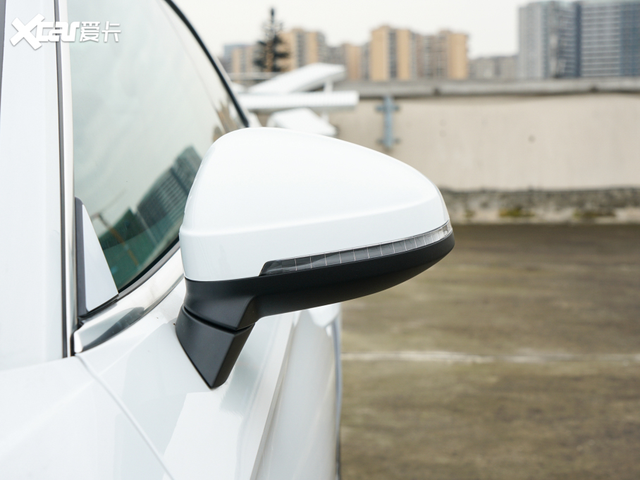 2022WA5 Coupe Coupe 40 TFSI rЄӸ