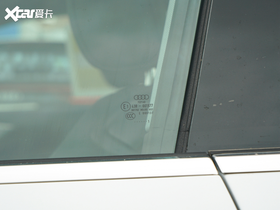 2022WA5 Coupe Coupe 40 TFSI rЄӸ