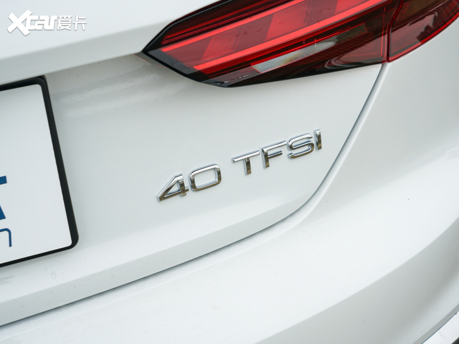 2022WA5 Coupe Coupe 40 TFSI rЄӸ