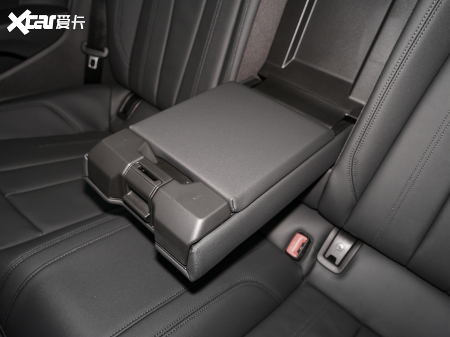 2022?yun)WA5 Coupe Coupe 40 TFSI r(sh)Є(dng)