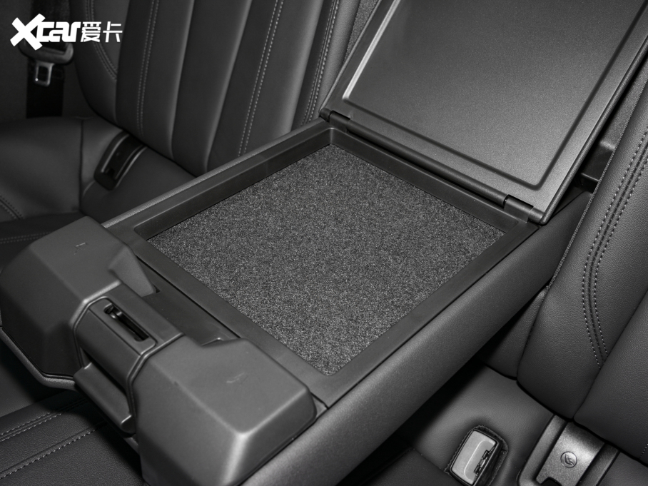 2022WA5 Coupe Coupe 40 TFSI rЄӸ