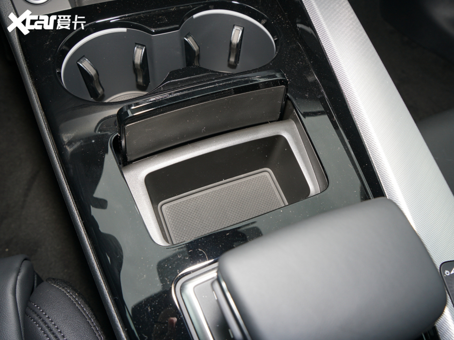 2022WA5 Coupe Coupe 40 TFSI rЄӸ