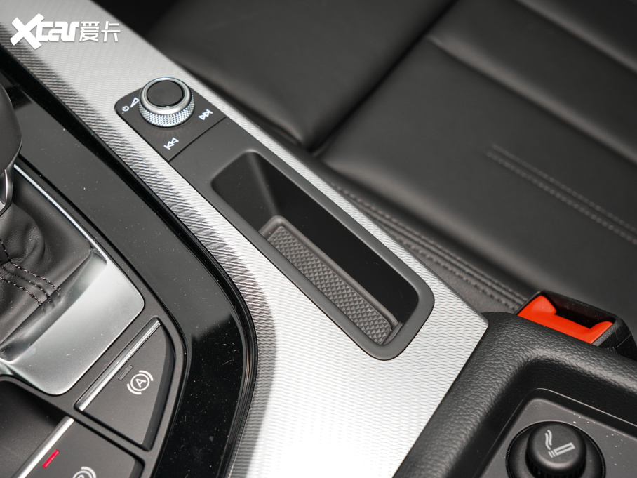 2022WA5 Coupe Coupe 40 TFSI rЄӸ