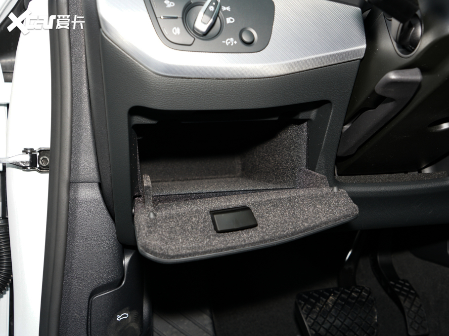 2022WA5 Coupe Coupe 40 TFSI rЄӸ