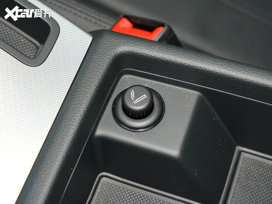 2022WA5 Coupe Coupe 40 TFSI rЄӸ