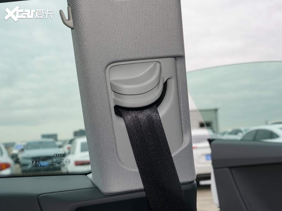 2022WA5 Coupe Coupe 40 TFSI rЄӸ