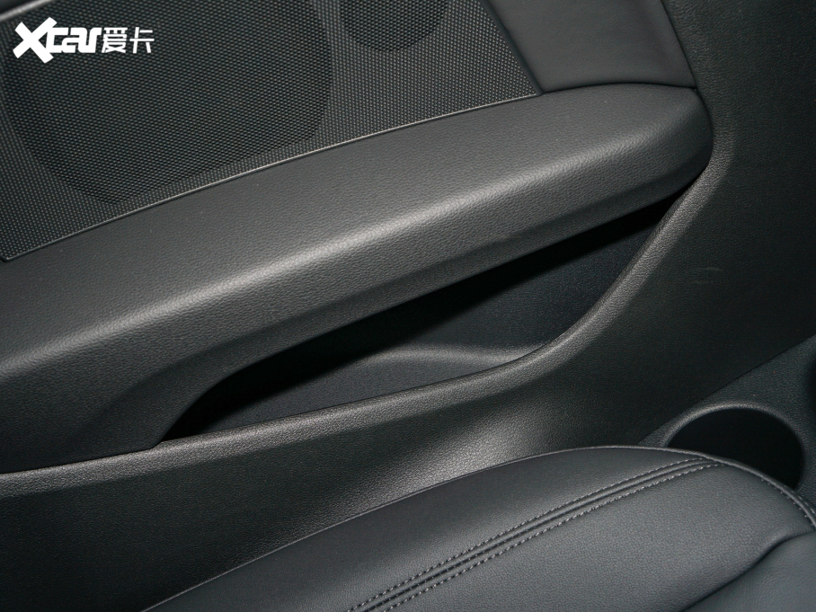 2022WA5 Coupe Coupe 40 TFSI rЄӸ