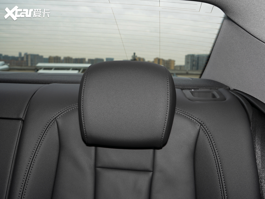 2022WA5 Coupe Coupe 40 TFSI rЄӸ