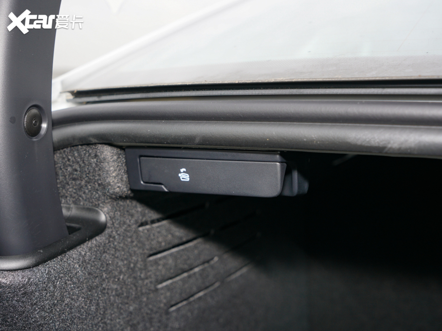 2022WA5 Coupe Coupe 40 TFSI rЄӸ