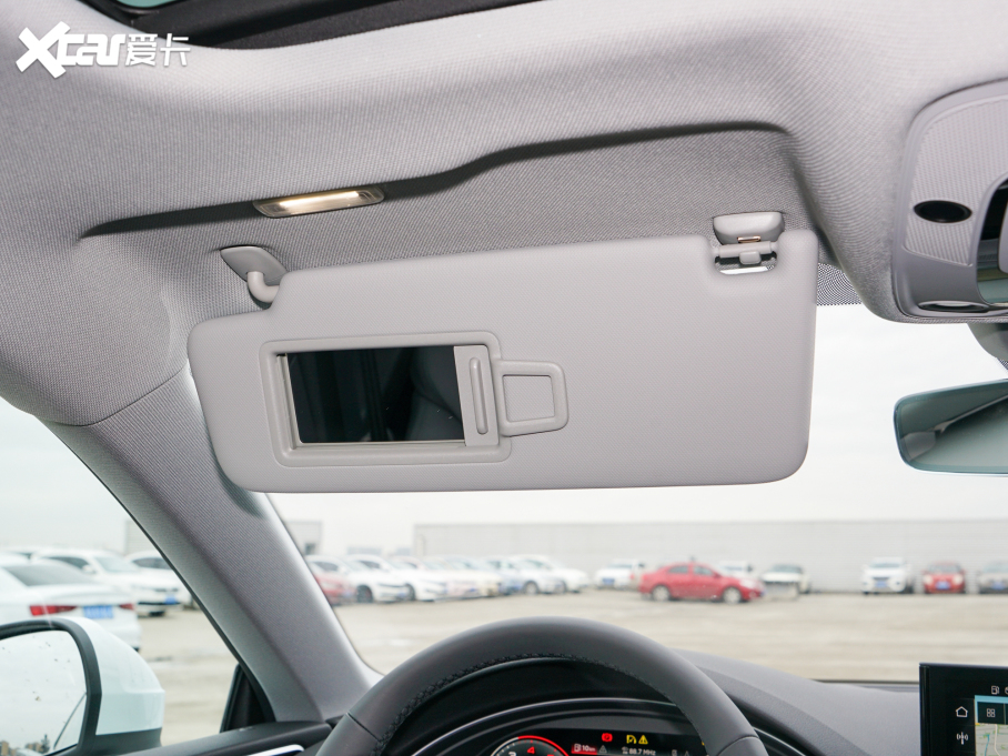 2022WA5 Coupe Coupe 40 TFSI rЄӸ