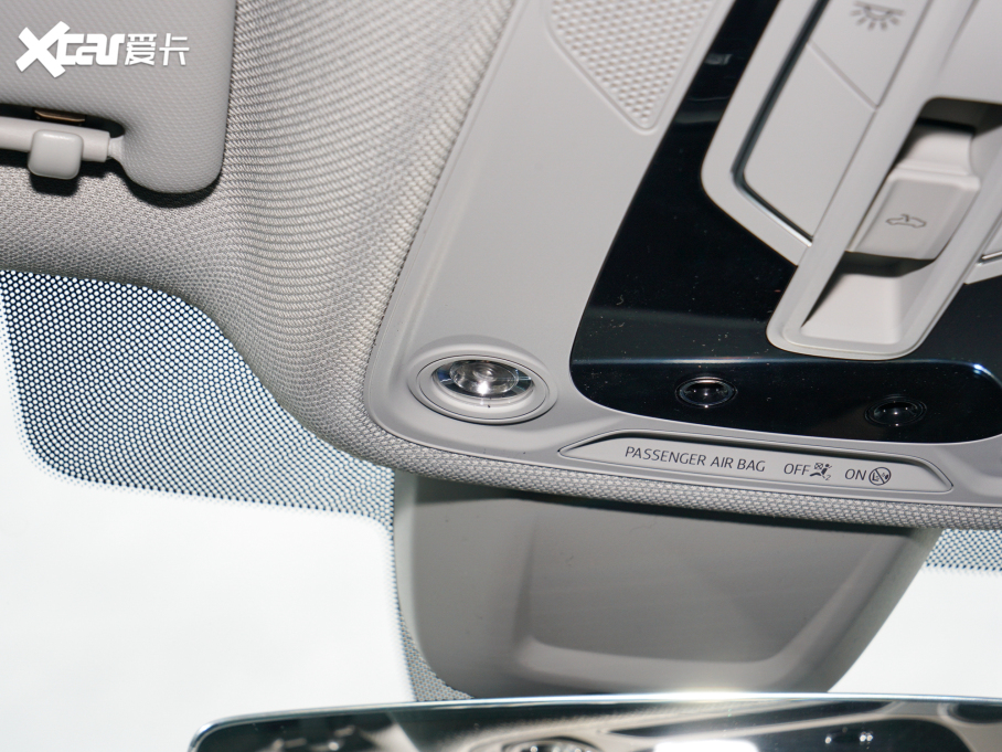 2022WA5 Coupe Coupe 40 TFSI rЄӸ