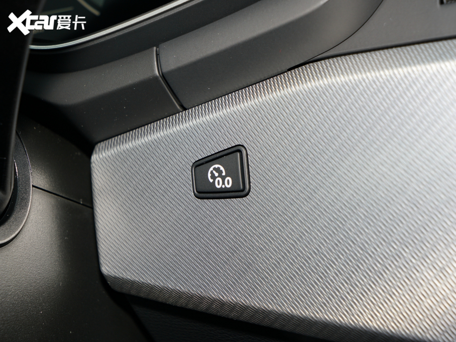 2022WA5 Coupe Coupe 40 TFSI rЄӸ