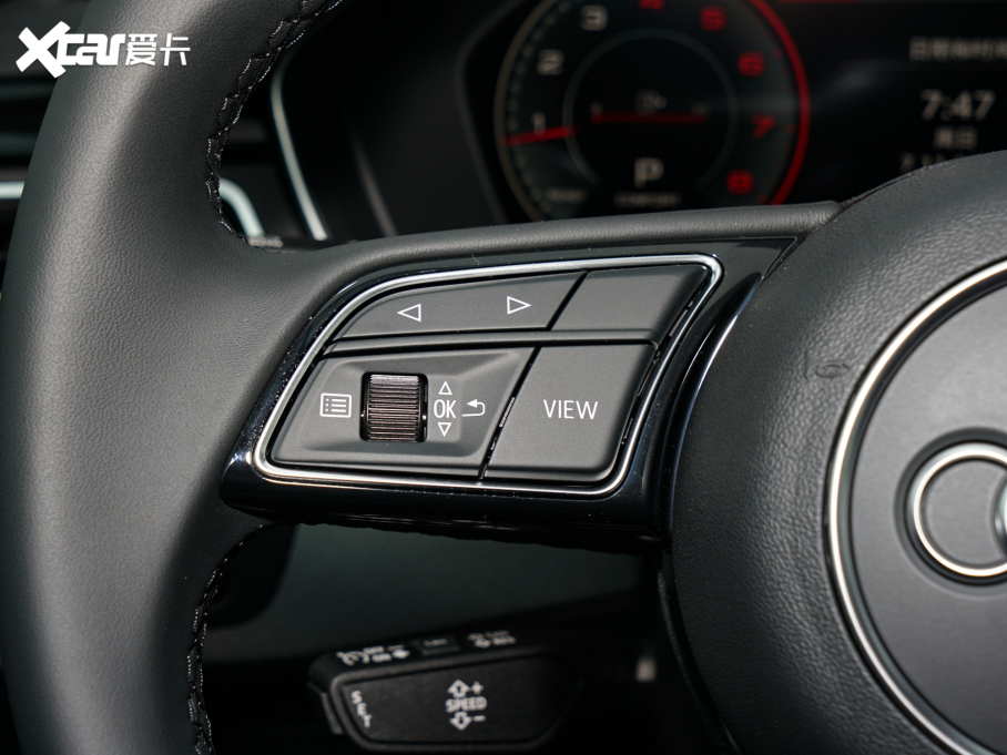 2022WA5 Coupe Coupe 40 TFSI rЄӸ