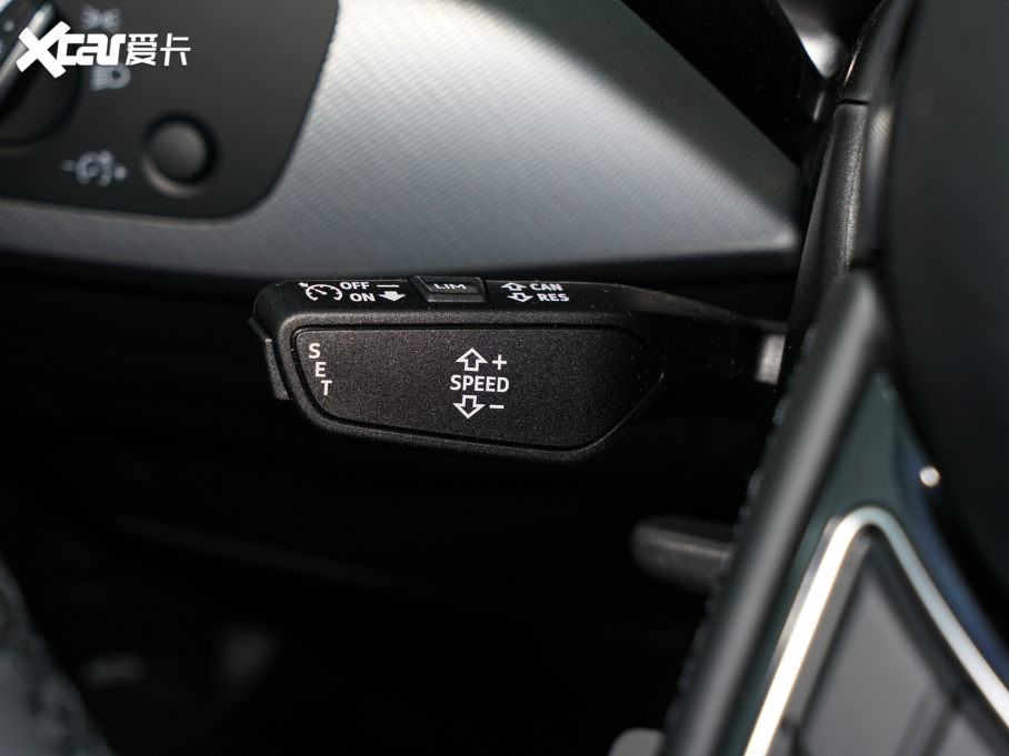 2022WA5 Coupe Coupe 40 TFSI rЄӸ