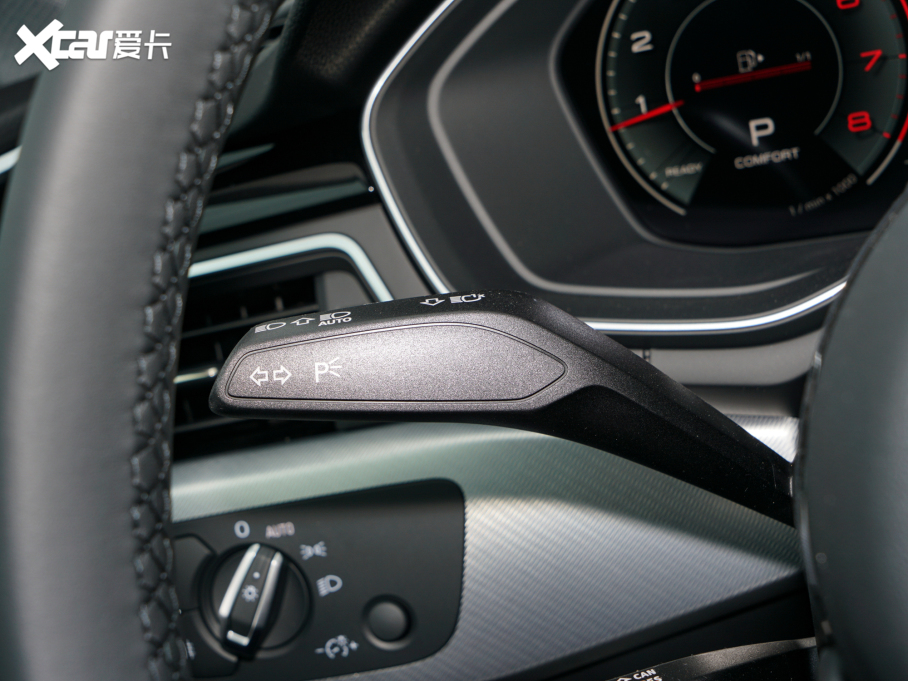 2022WA5 Coupe Coupe 40 TFSI rЄӸ