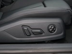 2022��Cabriolet 40 TFSI �r�ЄӸ��� ���g����