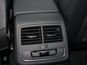 2022��Cabriolet 40 TFSI �r�ЄӸ��� �п؅^