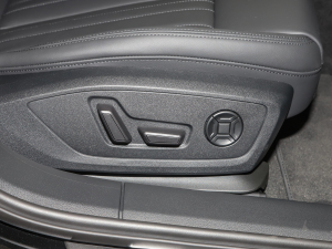 2022Avant h 40 TFSI AӸ g