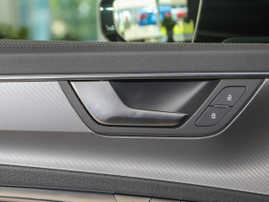 2022Avant h 40 TFSI AӸ п؅^