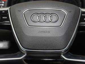 2022Avant h 40 TFSI AӸ п؅^