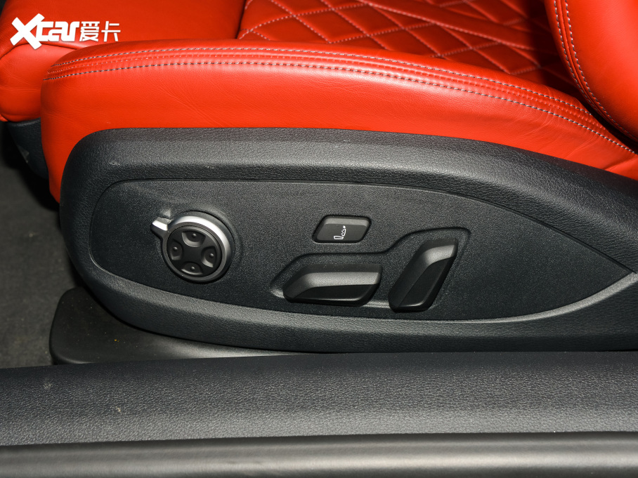 2022?yun)WS5 Cabriolet 3.0T Cabriolet