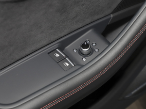 20223.0T Coupe {܇ƅ^(q)	