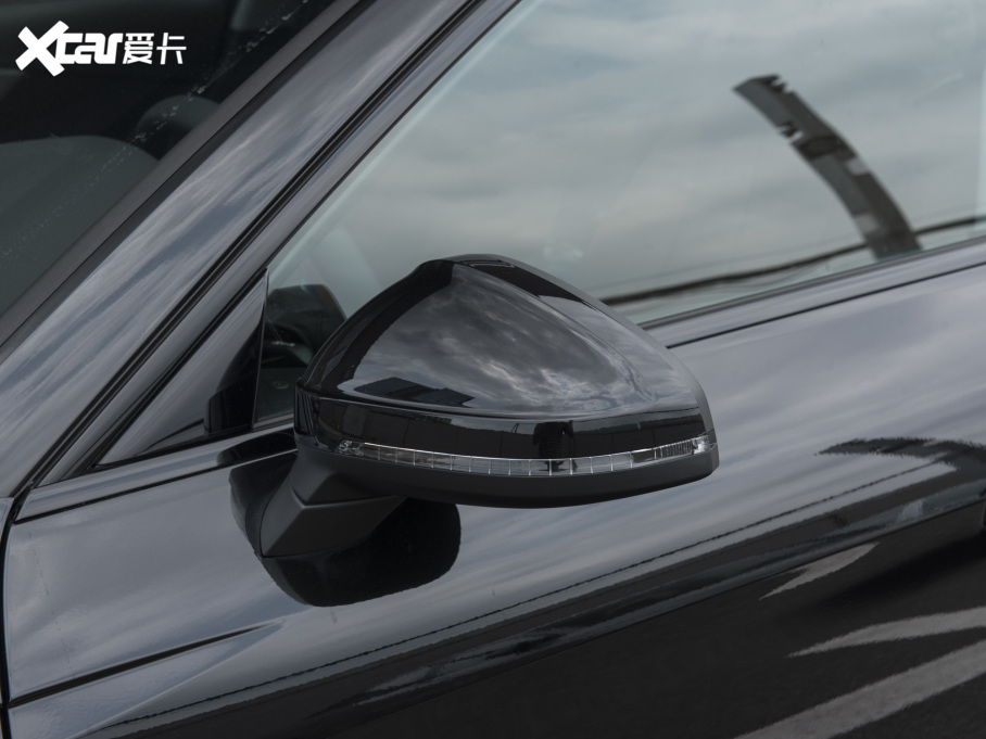 2022WA4 Avant Avant 40TFSI r