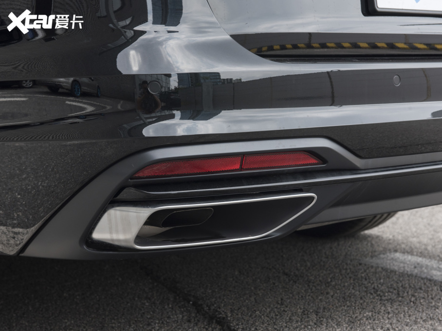 2022WA4 Avant Avant 40TFSI r