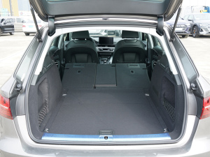 2022A(y)vant 40TFSI rЄӸ g