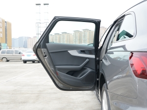 2022Avant 40TFSI rЄӸ ܇T