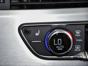 2022Avant 40TFSI AӸ g