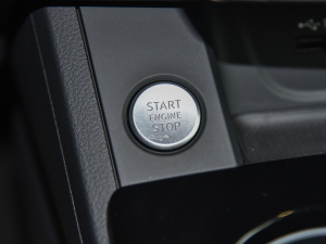 2022Avant 40TFSI AӸ п؅^