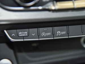 2022Avant 40TFSI AӸ п؅^