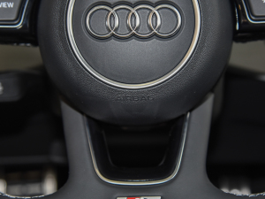 2022Avant 40TFSI AӸ п؅^