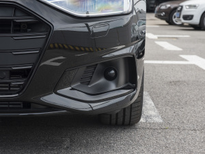 2022Avant 40TFSI r ^