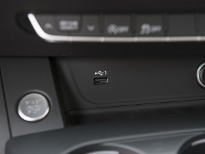 2022Avant 40TFSI r п؅^