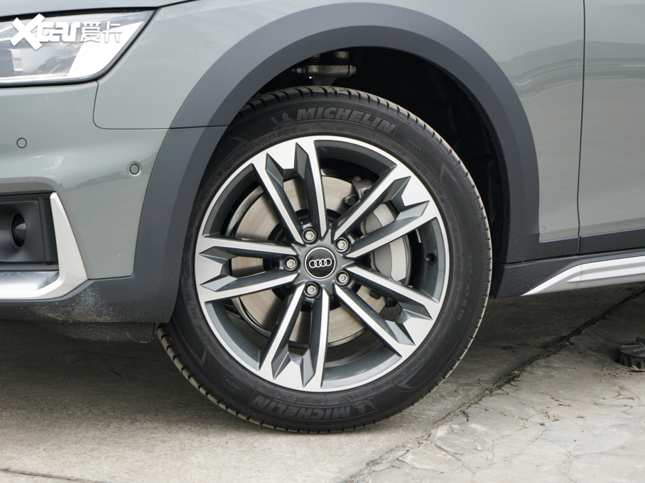 2022WA4(M) allroad quattro