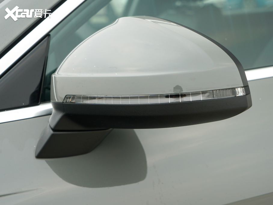 2022WA4(M) allroad quattro