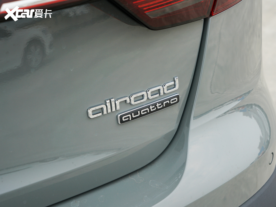 2022WA4(M) allroad quattro