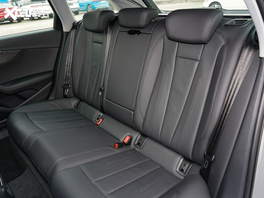 2022WA4(M) allroad quattro