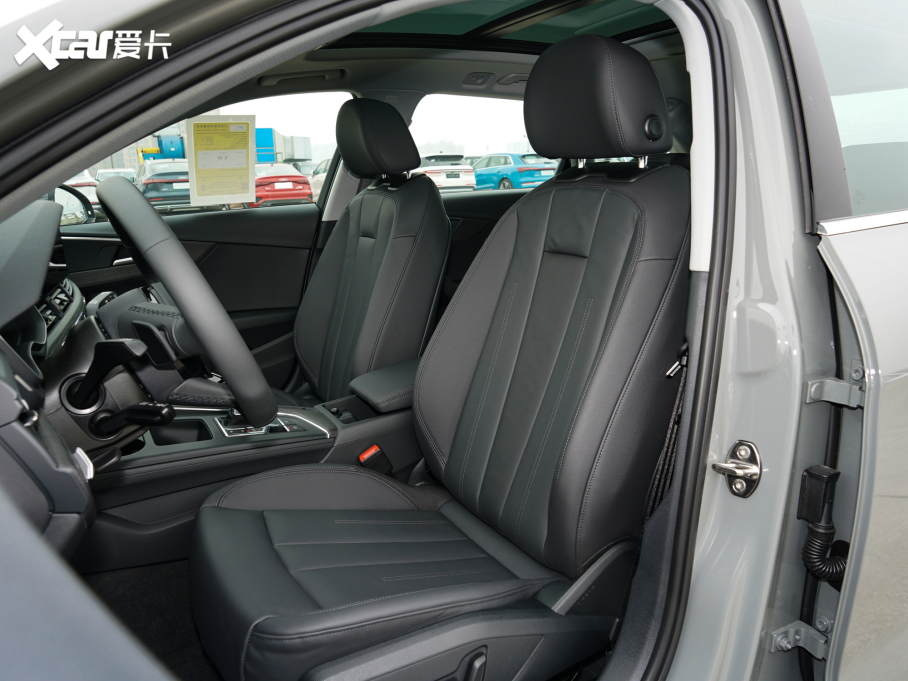 2022WA4(M) allroad quattro