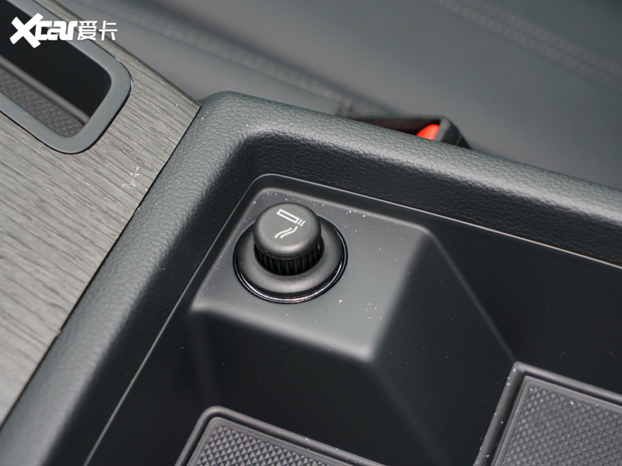 2022WA4(M) allroad quattro