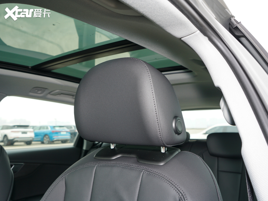 2022WA4(M) allroad quattro